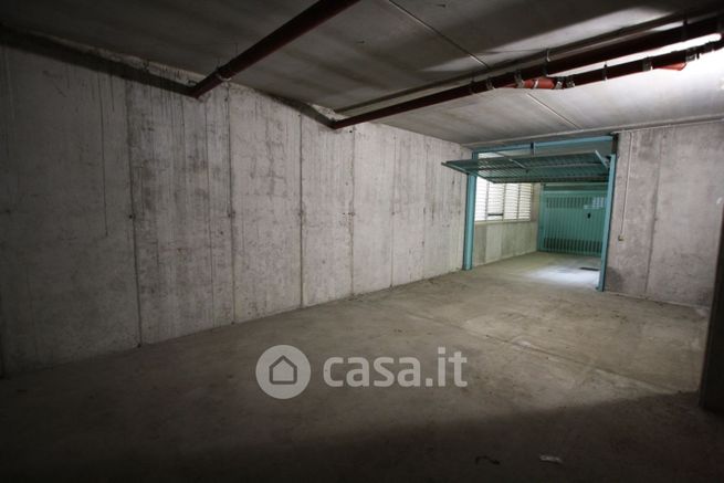 Box/posto auto in residenziale in Via Giovanni Falcone 7