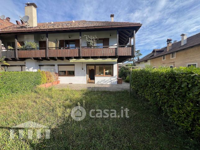 Appartamento in residenziale in Via Lavardi
