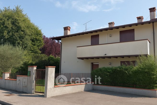 Villetta a schiera in residenziale in