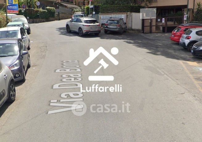 Appartamento in residenziale in Via Dea Bona 24