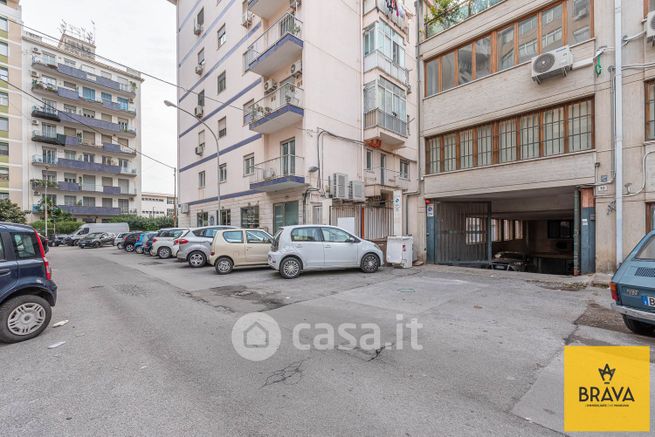 Garage/posto auto in residenziale in Via degli Orti