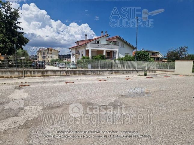 Box/posto auto in residenziale in Viale Abruzzi 47