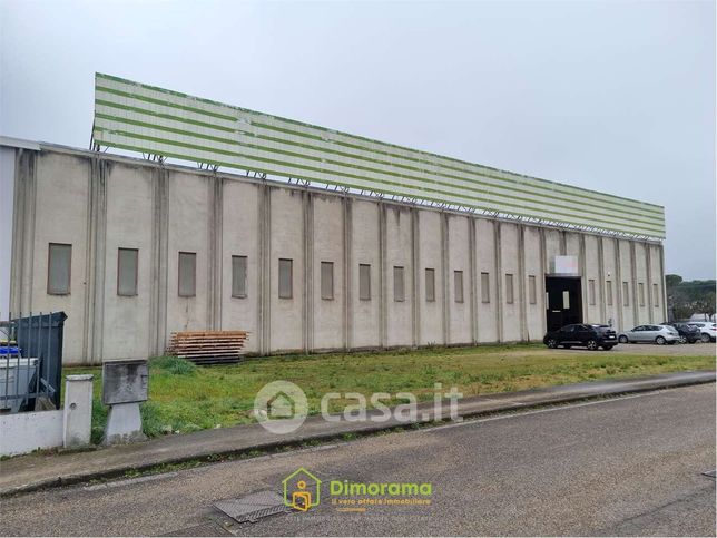 Capannone in commerciale in Strada Provinciale 421