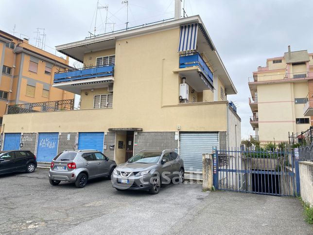 Garage/posto auto in residenziale in Via Casali del Drago