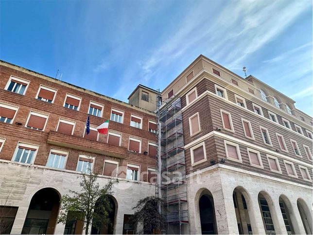 Ufficio in commerciale in Via Emilia