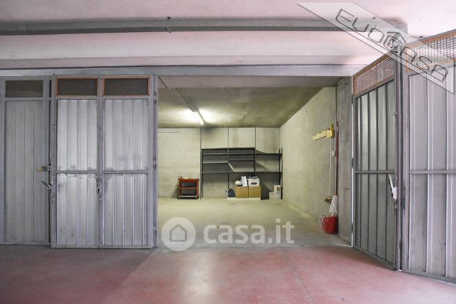 Box/posto auto in residenziale in Via Achille Midana 12