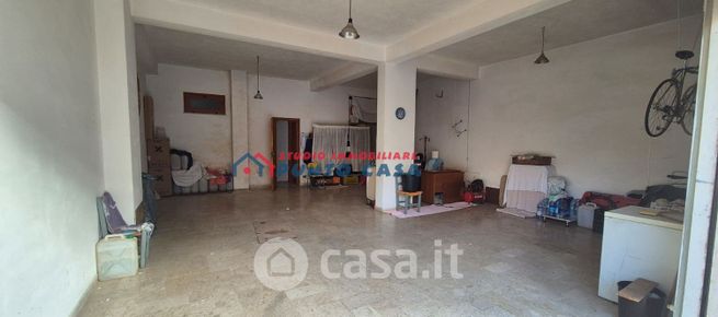 Garage/posto auto in residenziale in Via Toscana