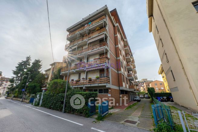 Appartamento in residenziale in Via Montello 6