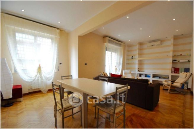 Appartamento in residenziale in Via Leonardo Montaldo 26