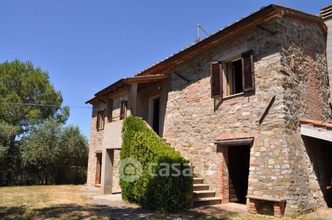 Rustico/casale in residenziale in 