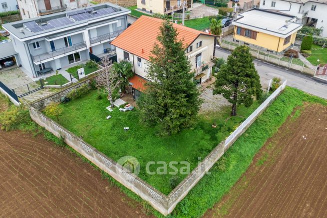 Villa in residenziale in Via Bernardino Luini 42