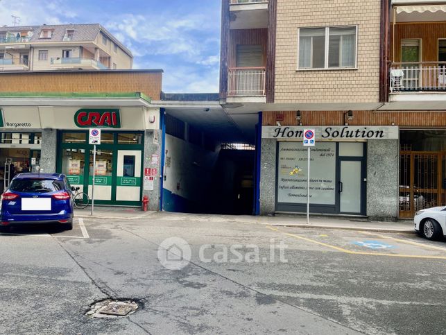 Garage/posto auto in residenziale in Viale Papa Giovanni XXIII 2