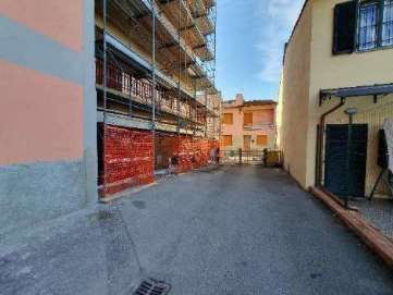 Box/posto auto in residenziale in Via Fausto Sestini