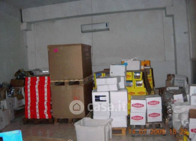 Capannone in commerciale in Contrada Tuoro