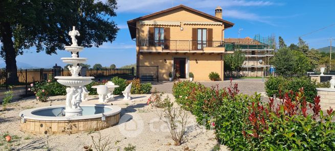 Casa indipendente in residenziale in Viale Patrono d'Italia