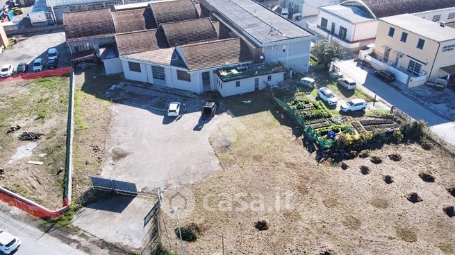 Capannone in commerciale in Via Provinciale Francesca Nord 157