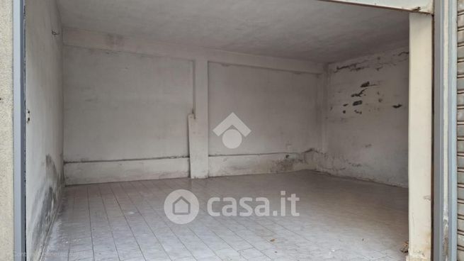 Box/posto auto in residenziale in Via Stazzone 39