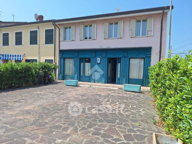 Box/posto auto in residenziale in Via G. Marconi 2