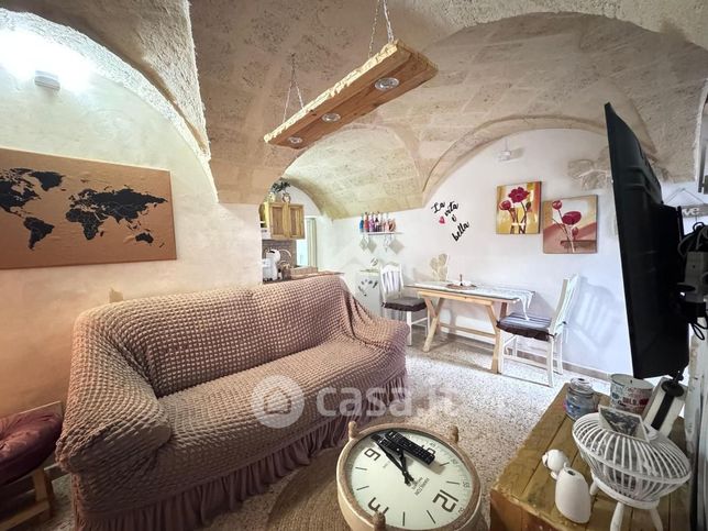 Casa indipendente in residenziale in Via Corrado Mastropaolo 40