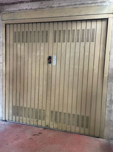 Garage/posto auto in residenziale in Via Teresa Dugnani