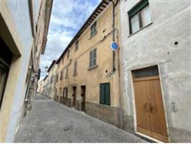 Casa indipendente in residenziale in Via Atanagi 28