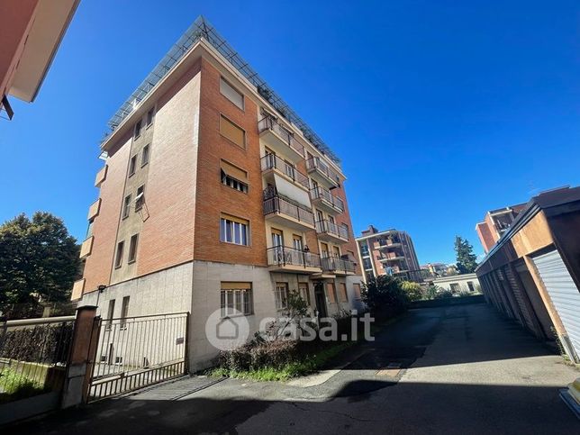 Appartamento in residenziale in Via Ugo Macchieraldo 12