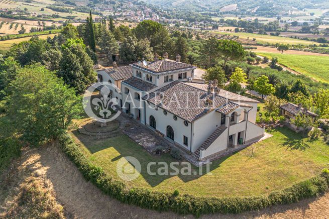 Villa in residenziale in Strada del Piccione 10