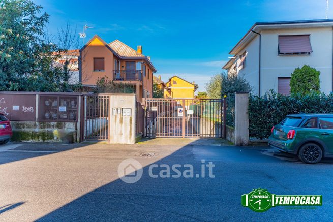 Box/posto auto in residenziale in Via Trieste