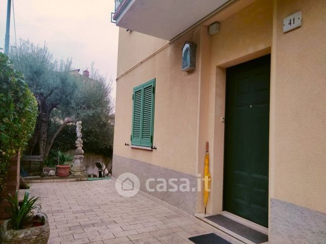 Appartamento in residenziale in Via dei Narcisi 41