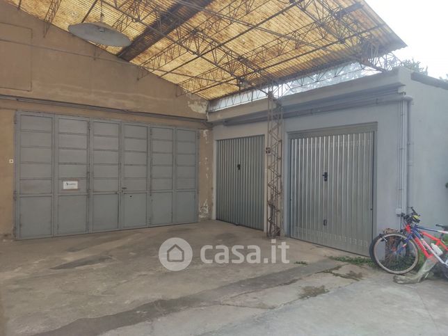 Garage/posto auto in residenziale in Via Val della Torre 109