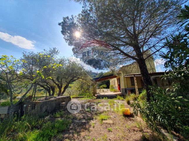 Villa in residenziale in SS124 10