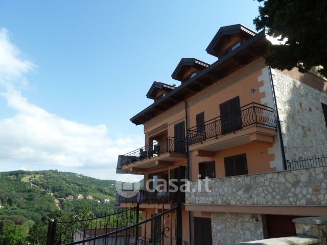 Appartamento in residenziale in Contrada Serroni 11