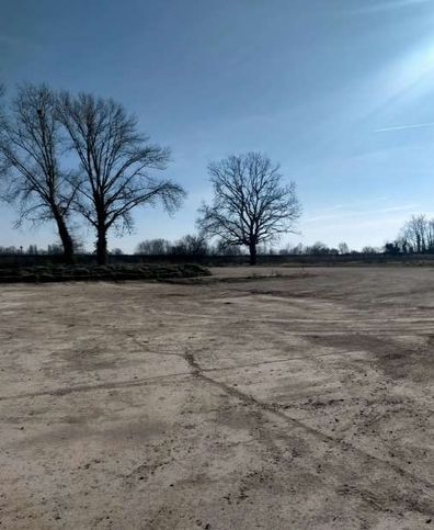 Terreno agricolo in commerciale in Via Erminio Pampuri