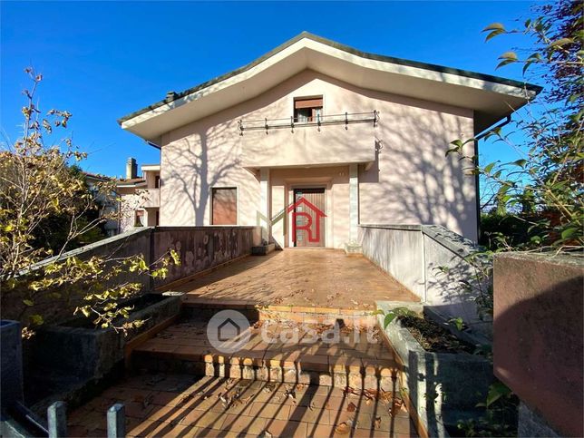 Casa indipendente in residenziale in Via Garibaldi 6