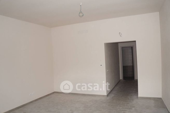 Ufficio in commerciale in 