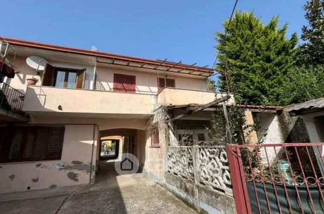 Appartamento in residenziale in Via Raffaello Sanzio 3