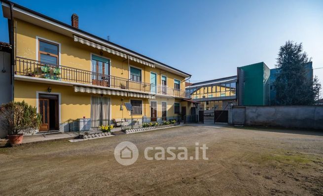 Casa bi/trifamiliare in residenziale in Via San Michele 13