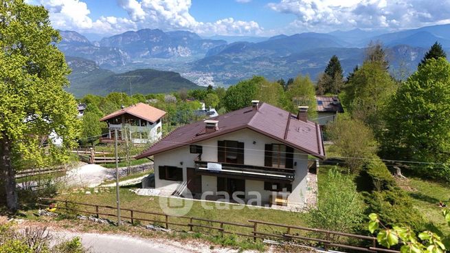 Villa in residenziale in Via del Lavachel