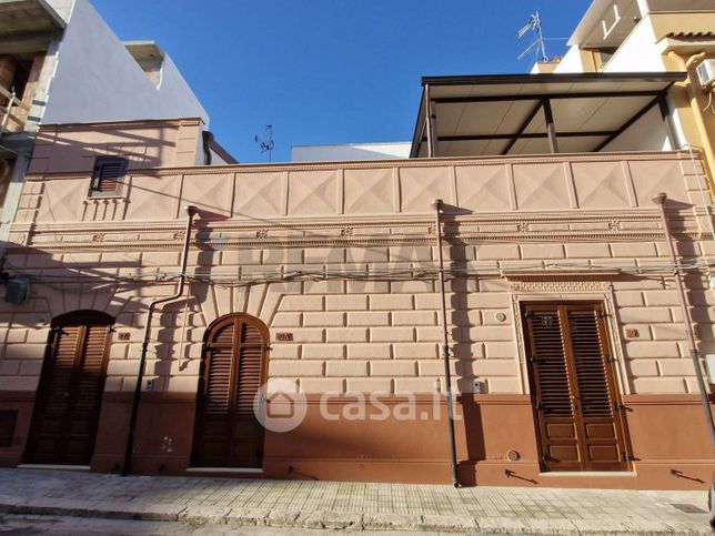 Casa indipendente in residenziale in Via G. Pitre 82