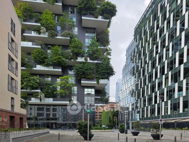 Appartamento in residenziale in Via Federico Confalonieri 7