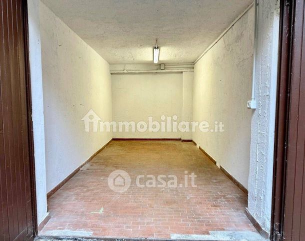 Box/posto auto in residenziale in Via Liscate 6