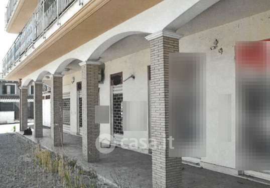 Ufficio in commerciale in Circonvallazione Giovanni Falcone