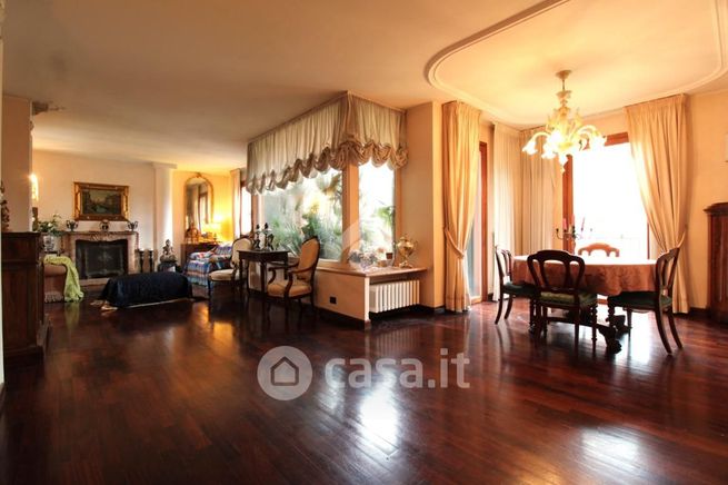 Appartamento in residenziale in Piazza Fabbrica Rubbiani 1