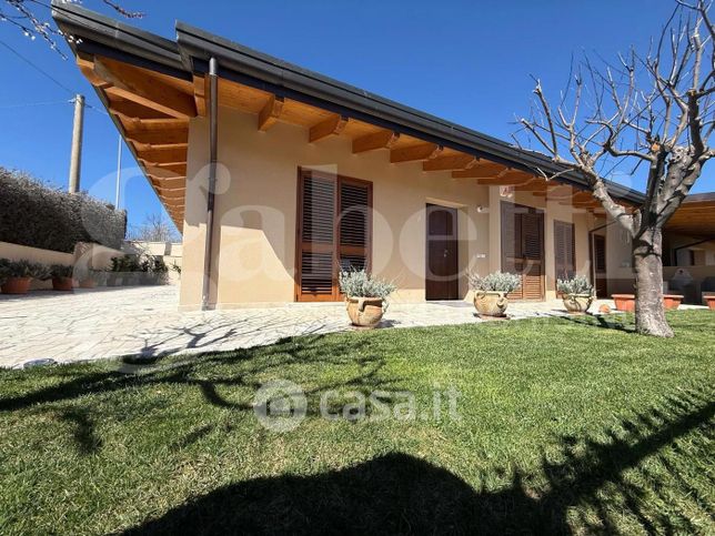 Villa in residenziale in Via Civitatomassa 32