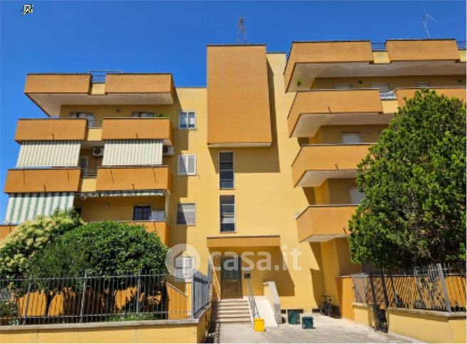 Appartamento in residenziale in Piazza Pellizzari 5