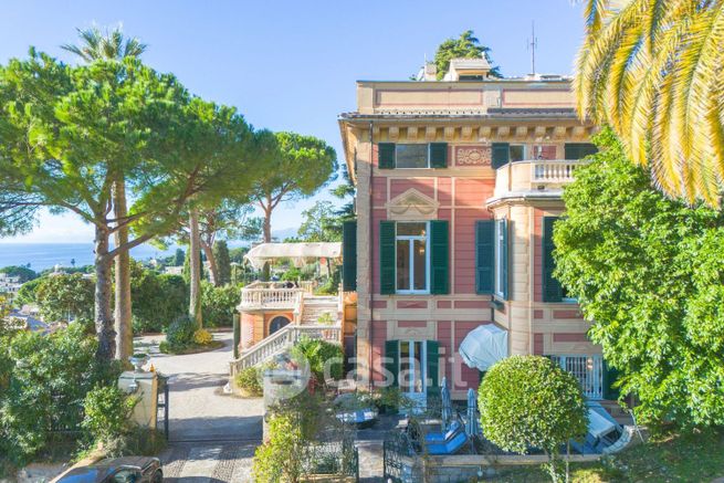 Villa in residenziale in 