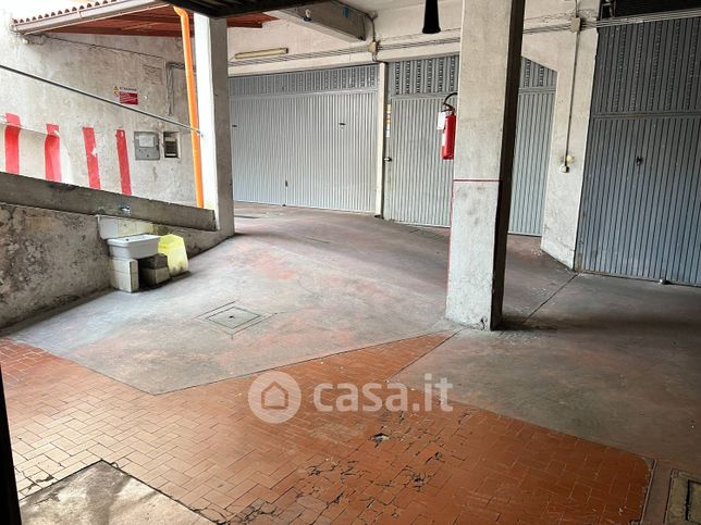 Garage/posto auto in residenziale in Via Giuseppe Taverna 12