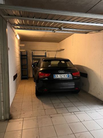 Garage/posto auto in residenziale in Viale Verona 112