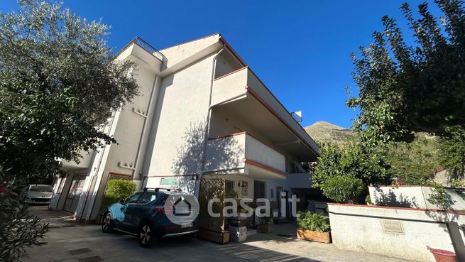 Appartamento in residenziale in Via Alla Falconara 27 b2