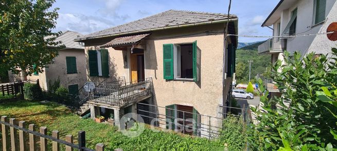 Casa indipendente in residenziale in Villa Cerro 2